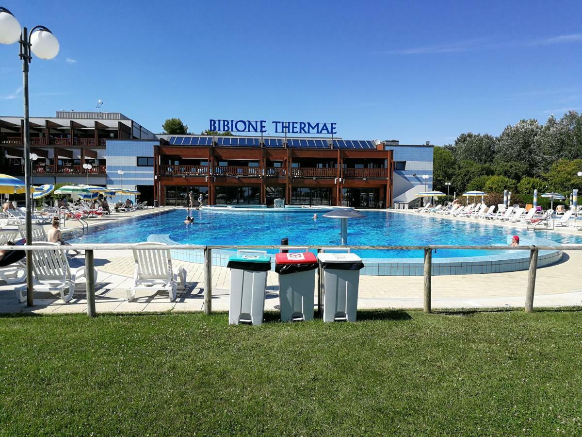 Condominio Moschettieri trilocale Bibione Esterno foto